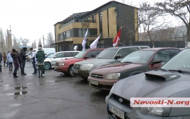 Николаевские автомобилисты посвятили свой субботний автопробег олимпийскому чемпиону Александру Абраменко Фото № 4 Николаевские автомобилисты посвятили свой субботний автопробег олимпийскому чемпиону Александру Абраменко Фото № 4