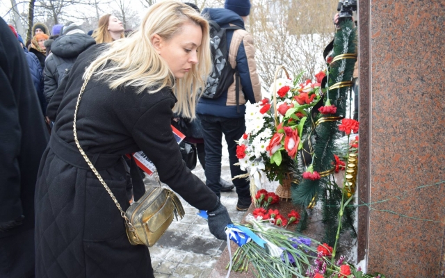 Жители Николаева почтили память жертв Холокоста Фото № 5 Жители Николаева почтили память жертв Холокоста Фото № 5