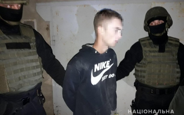 Группа молодых людей взорвали банкомат в Корабельном районе Фото № 3 Группа молодых людей взорвали банкомат в Корабельном районе Фото № 3