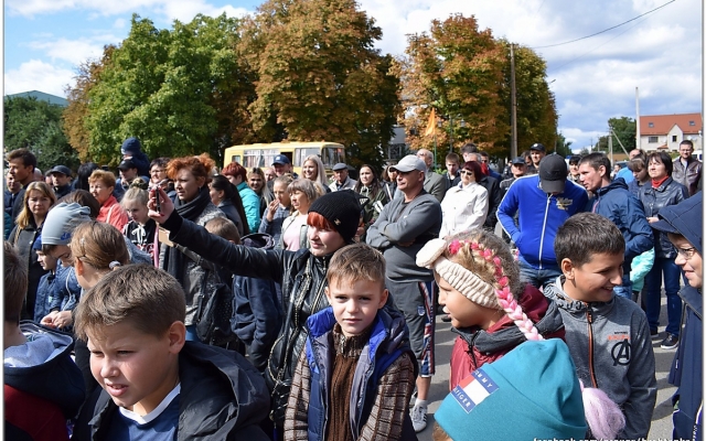 На День города в Баштанке открыли капсулу с письмом от молодежи 1969 года Фото № 5 На День города в Баштанке открыли капсулу с письмом от молодежи 1969 года Фото № 5