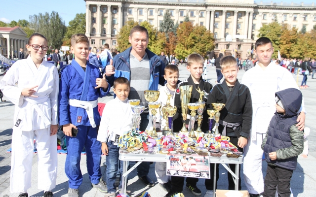 В Николаеве горожане отметили День физической культуры и спорта Фото № 14 В Николаеве горожане отметили День физической культуры и спорта Фото № 14