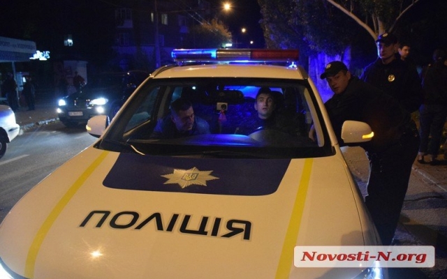 На Центральном проспекте пьяный водитель на автомобиле с еврономерами на большой скорости врезался в иномарку Фото № 4 На Центральном проспекте пьяный водитель на автомобиле с еврономерами на большой скорости врезался в иномарку Фото № 4