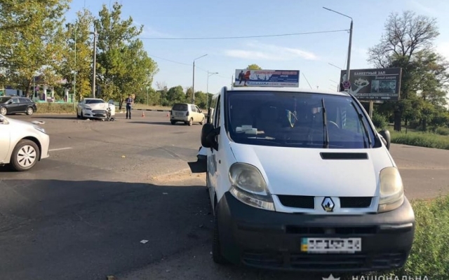 На Богоявленском проспекте столкнулись две иномарки, пострадали четыре человека Фото № 1 На Богоявленском проспекте столкнулись две иномарки, пострадали четыре человека Фото № 1