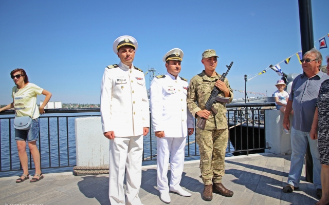 В Николаеве отмечают День Военно-Морских Сил Вооруженных Сил Украины Фото № 89 В Николаеве отмечают День Военно-Морских Сил Вооруженных Сил Украины Фото № 89