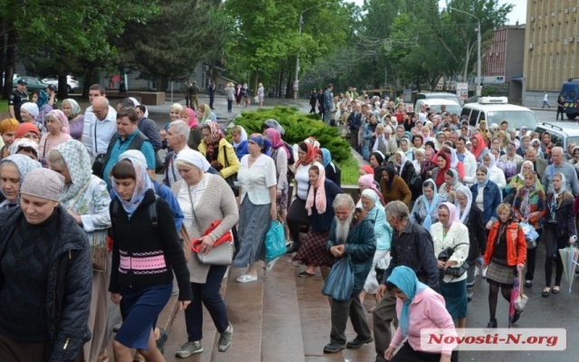 В Николаеве отметили День Святого Николая тройным крестным ходом Фото № 11 В Николаеве отметили День Святого Николая тройным крестным ходом Фото № 11