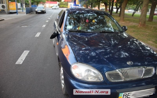 На Чкалова автомобиль сбил пешехода, пострадавший от госпитализации отказался Фото № 3 На Чкалова автомобиль сбил пешехода, пострадавший от госпитализации отказался Фото № 3
