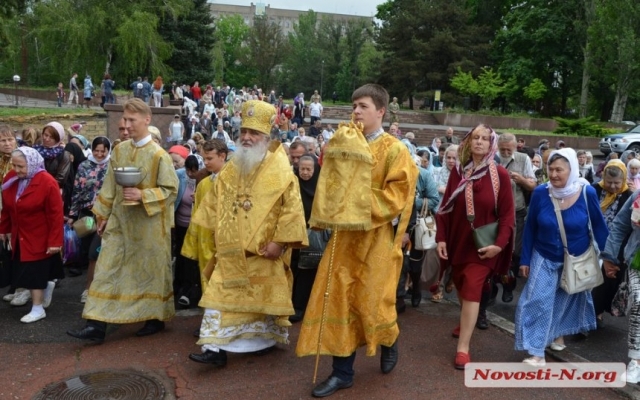 В Николаеве отметили День Святого Николая тройным крестным ходом Фото № 24 В Николаеве отметили День Святого Николая тройным крестным ходом Фото № 24