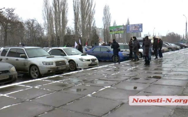Николаевские автомобилисты посвятили свой субботний автопробег олимпийскому чемпиону Александру Абраменко Фото № 1 Николаевские автомобилисты посвятили свой субботний автопробег олимпийскому чемпиону Александру Абраменко Фото № 1