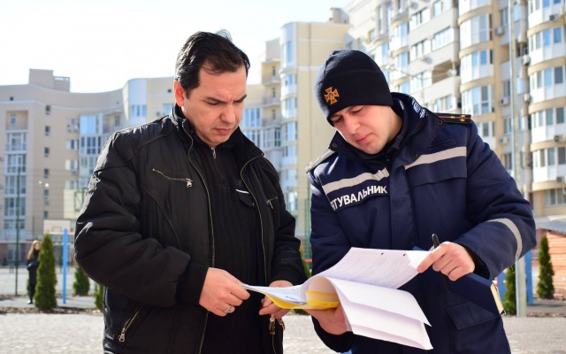 Специалисты государственного надзора проверяют дома повышенной этажности Фото № 0 Специалисты государственного надзора проверяют дома повышенной этажности Фото № 0