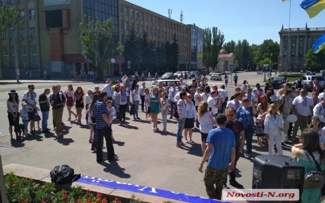 Жители Николаева прошли традиционным парадом по улицам нашего города Фото № 24 Жители Николаева прошли традиционным парадом по улицам нашего города Фото № 24