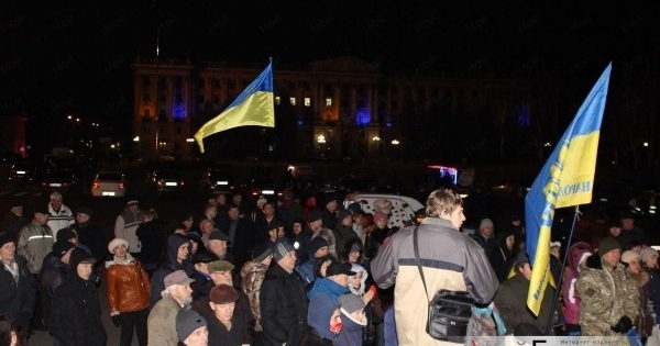 На Соборной площади в Николаеве состоится митинг активистов Майдана Фото № 1 На Соборной площади в Николаеве состоится митинг активистов Майдана Фото № 1