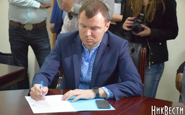 Вице-губернатор Киндратив написал заявление об увольнении Фото № 0 Вице-губернатор Киндратив написал заявление об увольнении Фото № 0