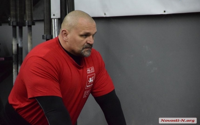 Губернатор Николаевской области Алексей Савченко провел тренировку с самым сильным человеком мира Фото № 0 Губернатор Николаевской области Алексей Савченко провел тренировку с самым сильным человеком мира Фото № 0