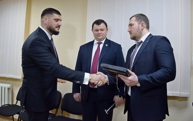 Николаевские прокуроры празднуют новоселье, они получили новое помещение Фото № 1 Николаевские прокуроры празднуют новоселье, они получили новое помещение Фото № 1