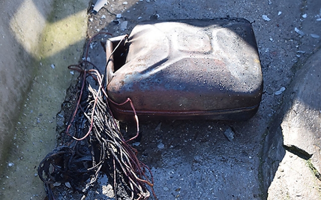 На Почтовой сгорел гараж с автомобилем Фото № 4 На Почтовой сгорел гараж с автомобилем Фото № 4