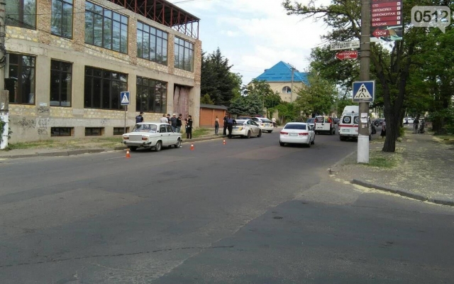 На Измалкова произошла авария, пострадали пассажиры двух машин Фото № 8 На Измалкова произошла авария, пострадали пассажиры двух машин Фото № 8
