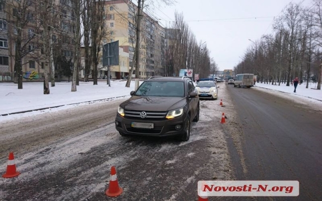 На проспекте Мира неизвестный автомобиль врезался в иномарку и скрылся с места аварии Фото № 1 На проспекте Мира неизвестный автомобиль врезался в иномарку и скрылся с места аварии Фото № 1