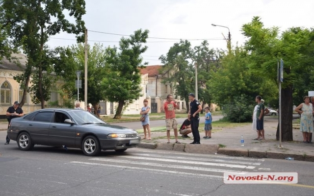На Большой Морской автомобиль Mazda 626 сбил на пешеходном переходе пожилого мужчину Фото № 2 На Большой Морской автомобиль Mazda 626 сбил на пешеходном переходе пожилого мужчину Фото № 2