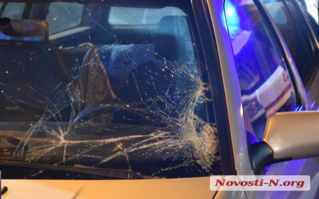 Автомобиль с молдавскими номерами сбил пешехода, перебегавшего на красный сигнал светофора Фото № 0 Автомобиль с молдавскими номерами сбил пешехода, перебегавшего на красный сигнал светофора Фото № 0