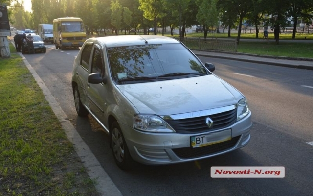 На Центральном проспекте не поделили дорогу два автомобиля Фото № 3 На Центральном проспекте не поделили дорогу два автомобиля Фото № 3