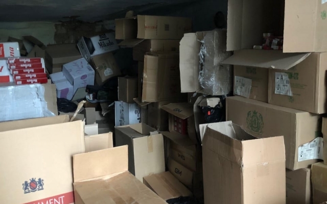 В Николаеве правоохранители изъяли сигарет на более 450 тысяч пачек контрафактных сигарет Фото № 0 В Николаеве правоохранители изъяли сигарет на более 450 тысяч пачек контрафактных сигарет Фото № 0