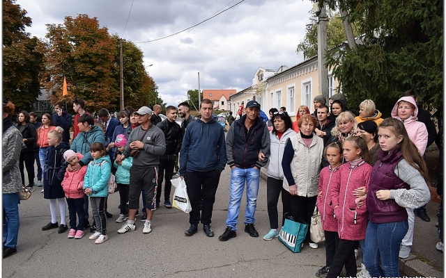 На День города в Баштанке открыли капсулу с письмом от молодежи 1969 года Фото № 6 На День города в Баштанке открыли капсулу с письмом от молодежи 1969 года Фото № 6