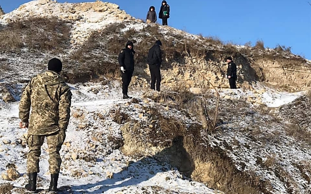 В Николаеве на берегу Ингула во время строительных работ обнаружили человеческие останки Фото № 9 В Николаеве на берегу Ингула во время строительных работ обнаружили человеческие останки Фото № 9