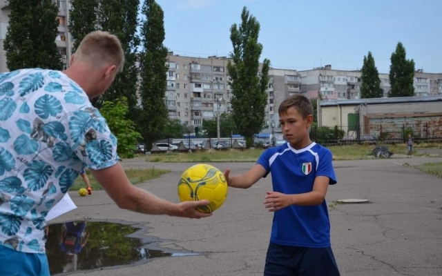 В Николаеве прошел масштабный турнир «Кубок Заводского района по уличному футболу» Фото № 0 В Николаеве прошел масштабный турнир «Кубок Заводского района по уличному футболу» Фото № 0