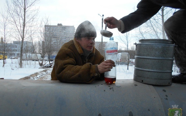 В Южноукраинске в условиях непогоды оказывают помощь незащищенным слоям населения Фото № 2 В Южноукраинске в условиях непогоды оказывают помощь незащищенным слоям населения Фото № 2