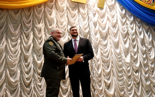 Губернатор Николаевской области Алексей Савченко поздравил сотрудников СБУ: «Убежден в вашей преданности Украине» Фото № 1 Губернатор Николаевской области Алексей Савченко поздравил сотрудников СБУ: «Убежден в вашей преданности Украине» Фото № 1