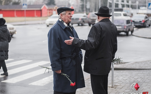 Николаев попрощался с экс-руководителем драмтеатра и депутатом облсовета Николаем Кравченко Фото № 14 Николаев попрощался с экс-руководителем драмтеатра и депутатом облсовета Николаем Кравченко Фото № 14