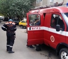 В Николаеве спасатели сняли с козырька балкона на 9 этаже кошку, просидевшую там трое суток Фото № 0 В Николаеве спасатели сняли с козырька балкона на 9 этаже кошку, просидевшую там трое суток Фото № 0