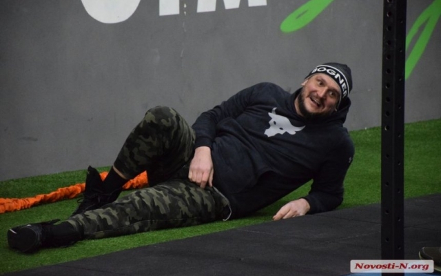 Губернатор Николаевской области Алексей Савченко провел тренировку с самым сильным человеком мира Фото № 3 Губернатор Николаевской области Алексей Савченко провел тренировку с самым сильным человеком мира Фото № 3
