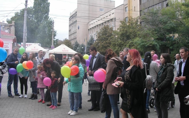 В детском городке «Сказка» появился новый артобъект – двухтонный байк Фото № 3 В детском городке «Сказка» появился новый артобъект – двухтонный байк Фото № 3