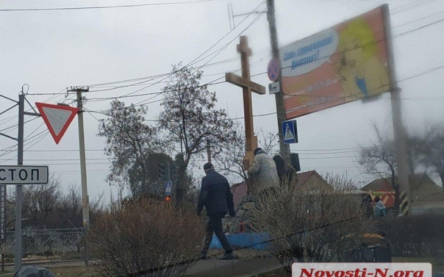 Жители Широкой Балке восстановили поклонный православный крест Фото № 0 Жители Широкой Балке восстановили поклонный православный крест Фото № 0
