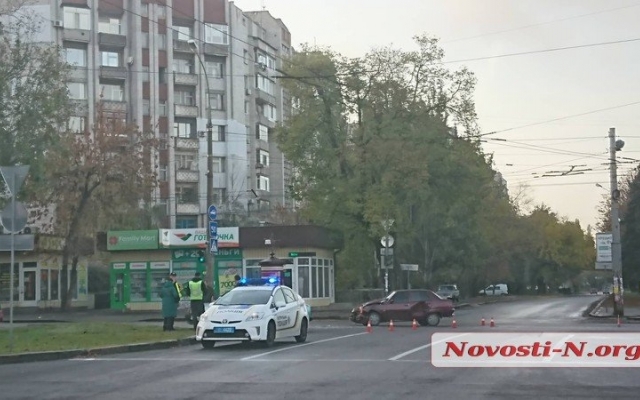 Утренняя авария на Центральном проспекте, пострадал ребенок Фото № 6 Утренняя авария на Центральном проспекте, пострадал ребенок Фото № 6