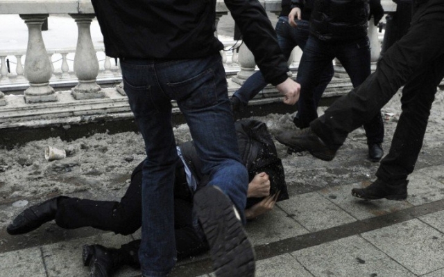 В Николаеве группа несовершеннолетних грабила прохожих Фото № 0 В Николаеве группа несовершеннолетних грабила прохожих Фото № 0