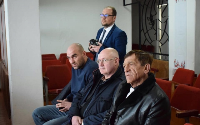 Александр Кушнир: «Проезд к школам и амбулаториям - первоочередная задача» Фото № 15 Александр Кушнир: «Проезд к школам и амбулаториям - первоочередная задача» Фото № 15