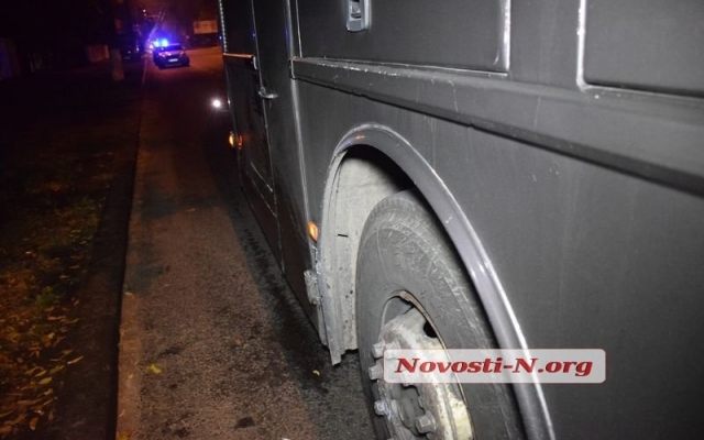 На Центральном проспекте столкнулись автомобиль м рейсовый автобус международного сообщения Фото № 2 На Центральном проспекте столкнулись автомобиль м рейсовый автобус международного сообщения Фото № 2