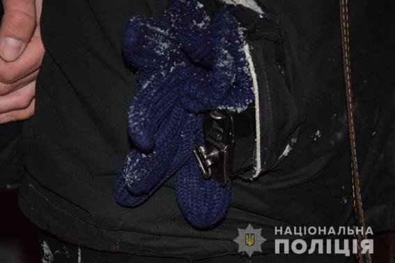 В Николаеве автовора полиция задержала по «горячим» следам Фото № 5 В Николаеве автовора полиция задержала по «горячим» следам Фото № 5