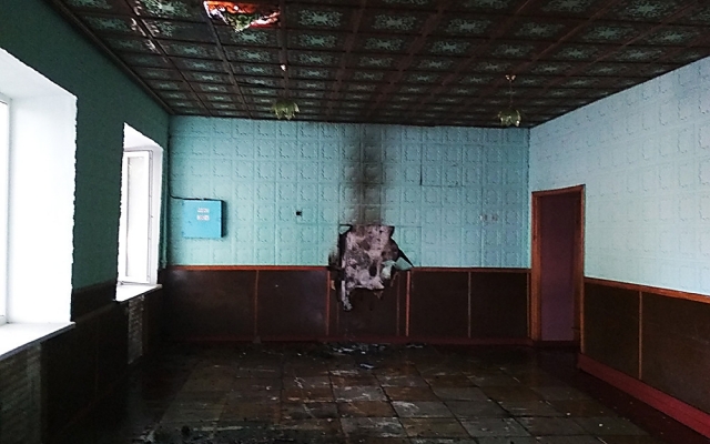 В Снигиревском районе произошел масштабный пожар, загорелась крыша над столовой и магазином Фото № 0 В Снигиревском районе произошел масштабный пожар, загорелась крыша над столовой и магазином Фото № 0