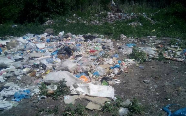 Туристы в Мигии после себя оставляют горы мусора Фото № 3 Туристы в Мигии после себя оставляют горы мусора Фото № 3