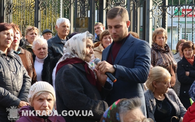Мэр Николаева Александр Сенкевич встретился с жителями микрорайонов, прилегающих к Народному саду Фото № 15 Мэр Николаева Александр Сенкевич встретился с жителями микрорайонов, прилегающих к Народному саду Фото № 15