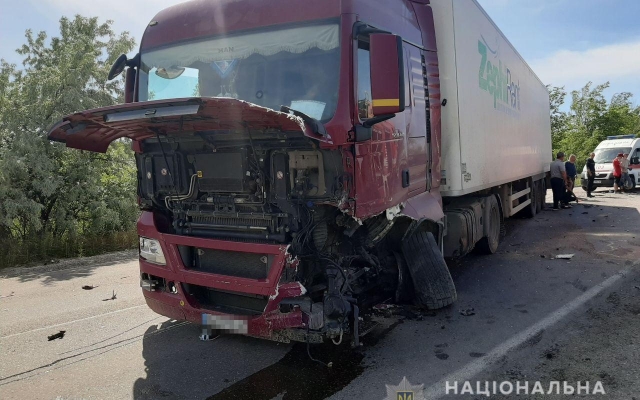В результате ДТП на Николаевщине пострадали двое взрослых и четырехлетний ребенок Фото № 2 В результате ДТП на Николаевщине пострадали двое взрослых и четырехлетний ребенок Фото № 2