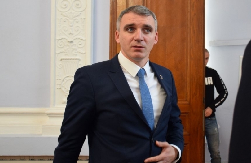 Александр Сенкевич поддерживает отмену статуса русского языка в городе Фото № 0 Александр Сенкевич поддерживает отмену статуса русского языка в городе Фото № 0