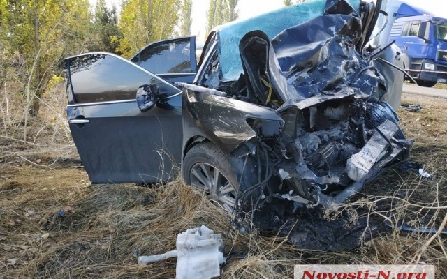 Одним из погибших в масштабном ДТП под Николаевом оказался замначальник полиции Николаевской области Фото № 0 Одним из погибших в масштабном ДТП под Николаевом оказался замначальник полиции Николаевской области Фото № 0