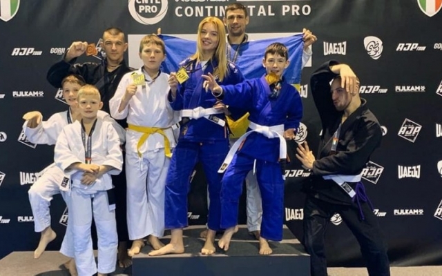 Юных николаевцев, отличившихся на чемпионате по джиу-джитсу в Риме, поощрила городская власть Фото № 0 Юных николаевцев, отличившихся на чемпионате по джиу-джитсу в Риме, поощрила городская власть Фото № 0