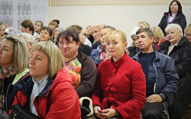 Мэр Николаева Александр Сенкевич встретился с жителями Малой Коренихи Фото № 4 Мэр Николаева Александр Сенкевич встретился с жителями Малой Коренихи Фото № 4
