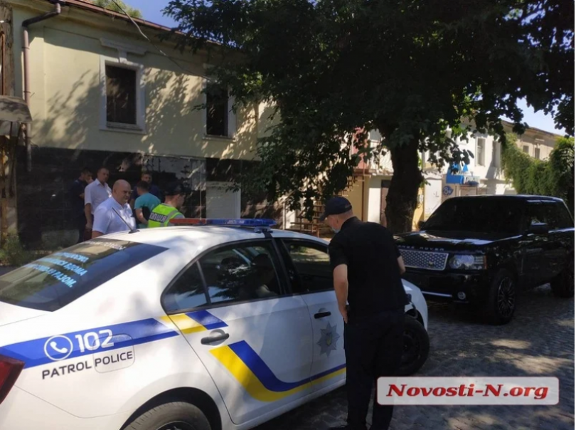 В Николаеве на подозрительном авто задержали «правую руку» известного криминального авторитета Фото № 1 В Николаеве на подозрительном авто задержали «правую руку» известного криминального авторитета Фото № 1