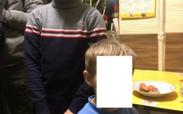 В Николаеве дети ушли от пьяных родителей - 10-летний мальчик тащил на себе 5-летнего брата Фото № 0 В Николаеве дети ушли от пьяных родителей - 10-летний мальчик тащил на себе 5-летнего брата Фото № 0
